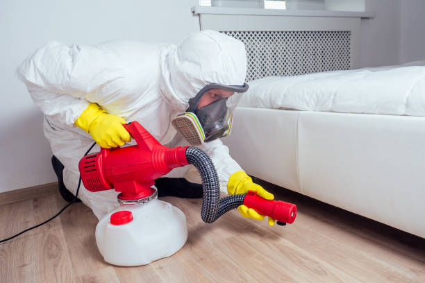 Best Pest Removal Services  in Clinton, WI